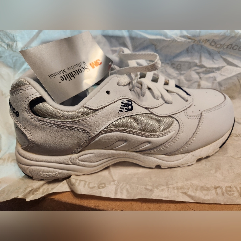 NEW women's  New Balance  WW554WN Sz8.5